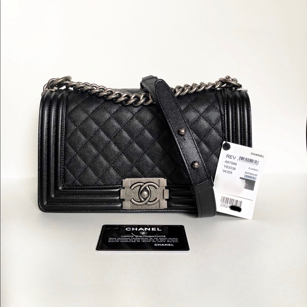 ❌❌SOLD❌❌ Chanel Caviar Classic Old Medium Boy Bag